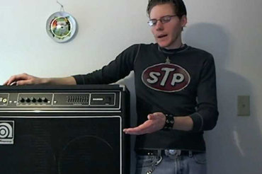 Двойное звучание - комбо Ampeg BA 600 2x10