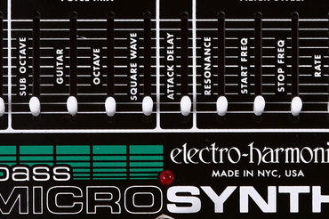Низкочастотная жизнь: обзор педалей эффектов Electro-Harmonix Bass Microsynth и Bass Blogger