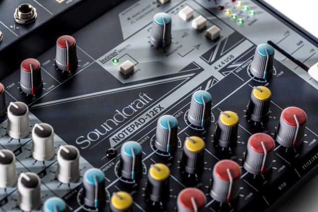 Soundcraft Notepad-12FX микшер, 4 XLR, 4 стерео входа, эффекты