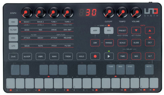 IK Multimedia Uno Synth 4