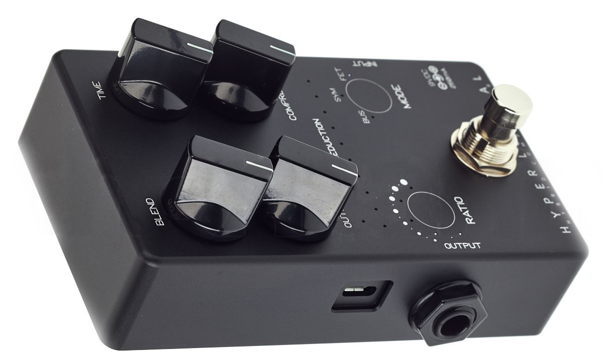 Darkglass Hyper Luminal Limited Black эффект компрессор для бас