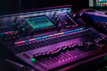 Allen & Heath SQ+ новая серия цифровых микшеров